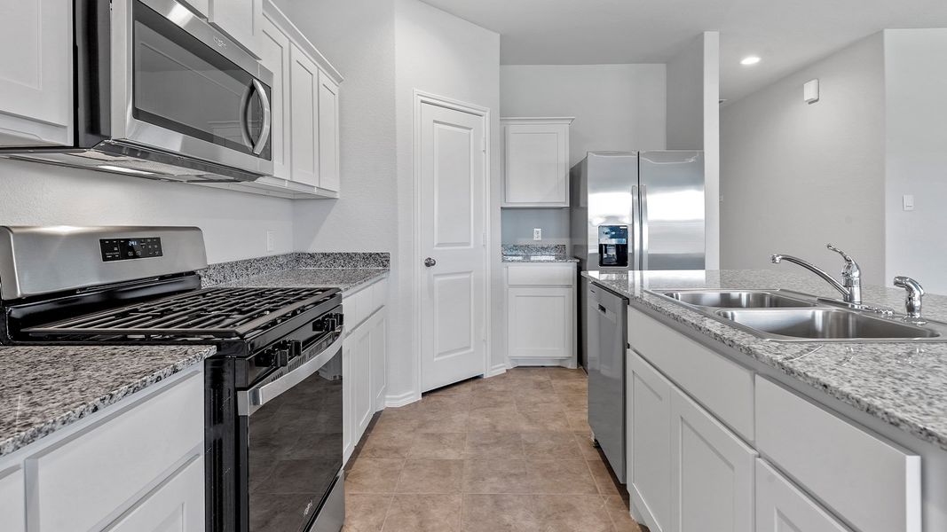 Furnished interior view inside a new home in Sunnycreek, Fort Worth (Image 8).