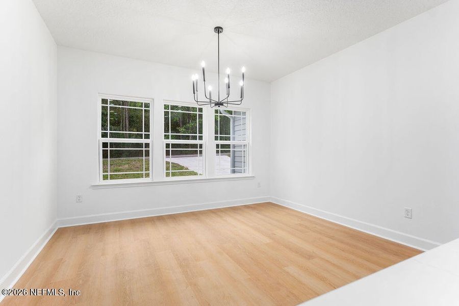 Spacious, unfurnished interior of a new home in , Middleburg (Image 17).