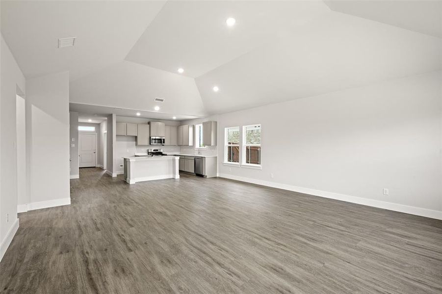 6728 Rockshire- Living Room-3