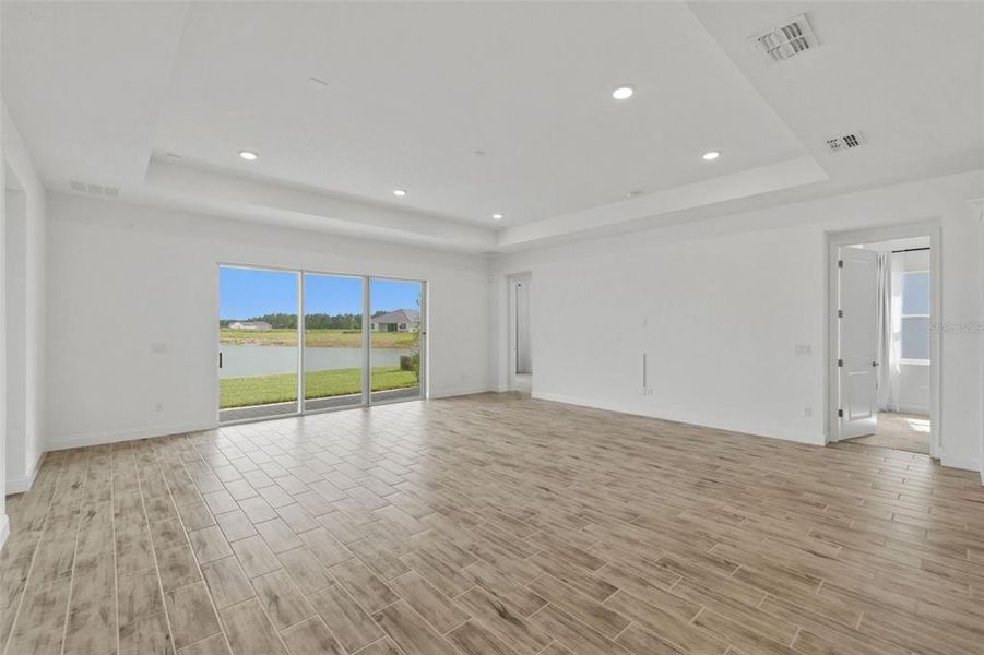 Spacious, unfurnished interior of a new home in Tamarack at Two Rivers, Zephyrhills (Image 21).