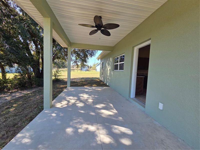 Exterior details and patio area of a home in , Citrus Springs (Image 29).