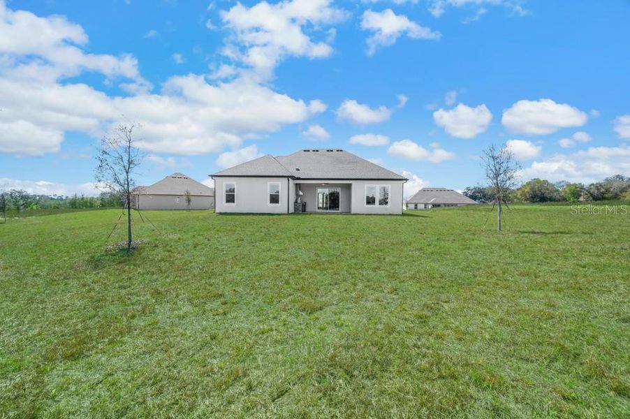 Exterior details and patio area of a home in , Fruitland Park (Image 4).