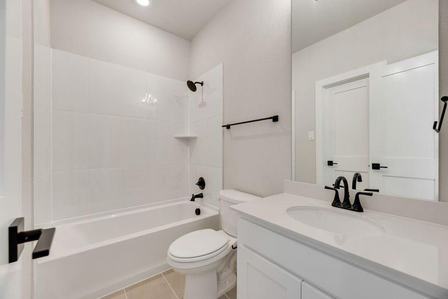 Furnished interior view inside a new home in Walton Ridge, Corinth (Image 13).