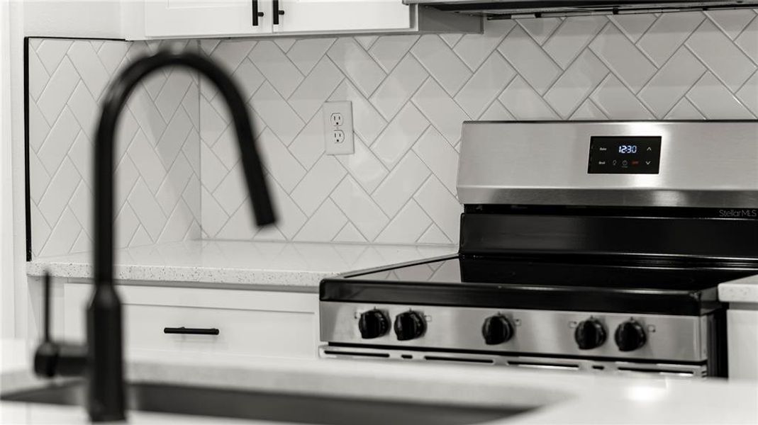 Close-up of interior finishes inside a home in , Citrus Springs (Image 9).