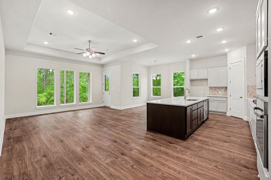 Spacious, unfurnished interior of a new home in Rose Hill Estates, Willis (Image 26).