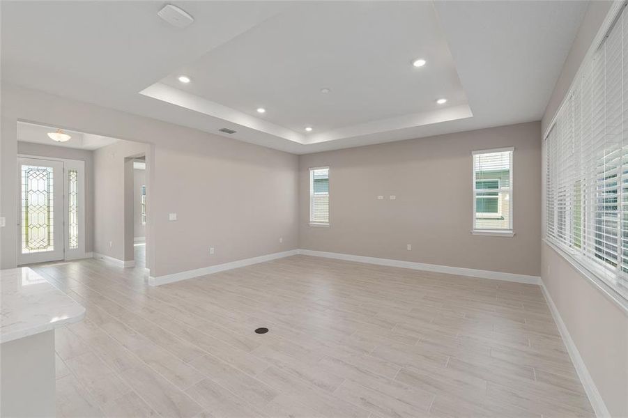Spacious, unfurnished interior of a new home in , Ocala (Image 20).