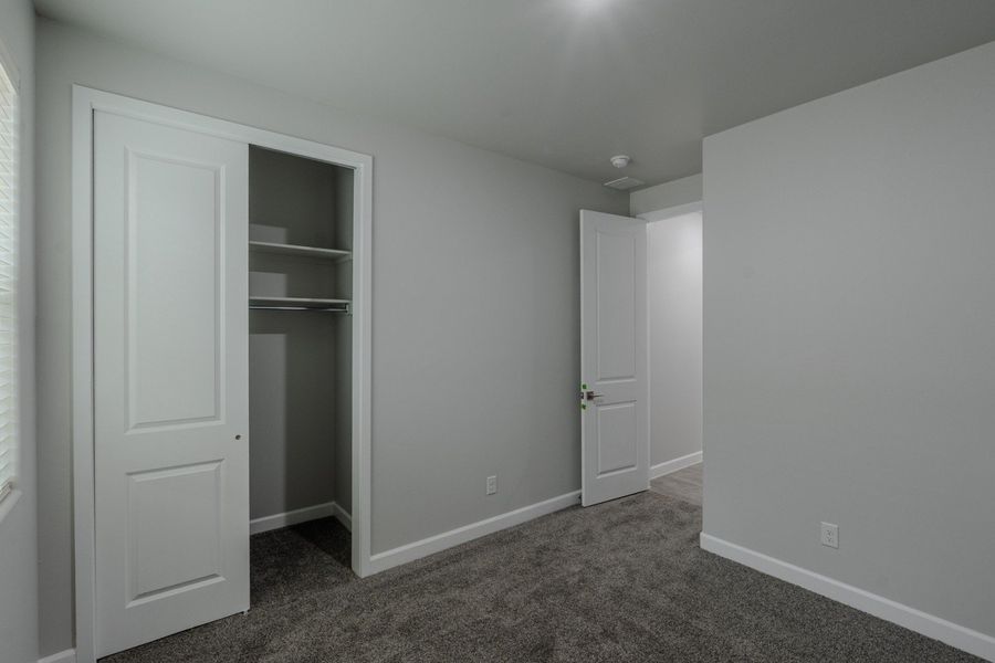 Spacious, unfurnished interior of a new home in Summer Sky North, El Paso (Image 26).