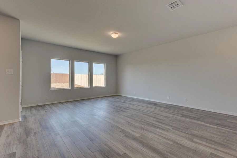 Representative unfurnished interior of a home built from the Austin by Ashton Woods in Meadows at Hennersby Hollow 40's, San Antonio (Image 21).