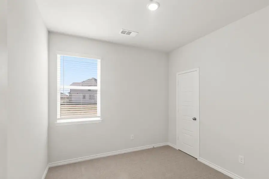 Spacious, unfurnished interior of a new home in Retreat at Fossil Creek, Fort Worth (Image 10). Spacious, unfurnished interior of a new home in Retreat at Fossil Creek, Fort Worth (Image 10).