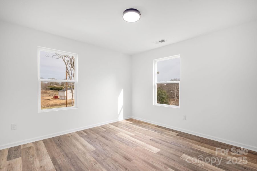 Spacious, unfurnished interior of a new home in , Shelby (Image 38).