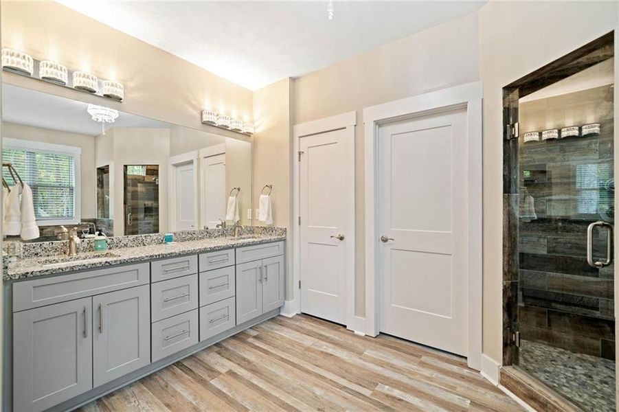 Furnished interior view inside a new home in , Waleska (Image 16).