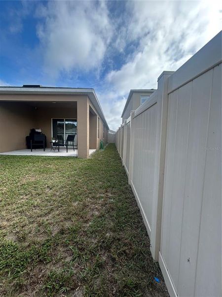 Exterior details and patio area of a home in , Davenport (Image 19).