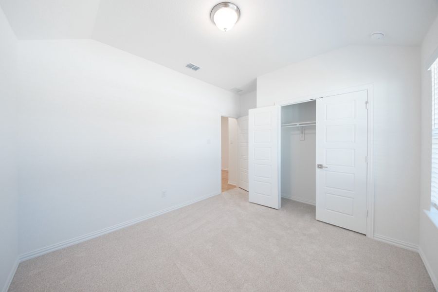 Spacious, unfurnished interior of a new home in Whitewing Trails, Princeton (Image 21).