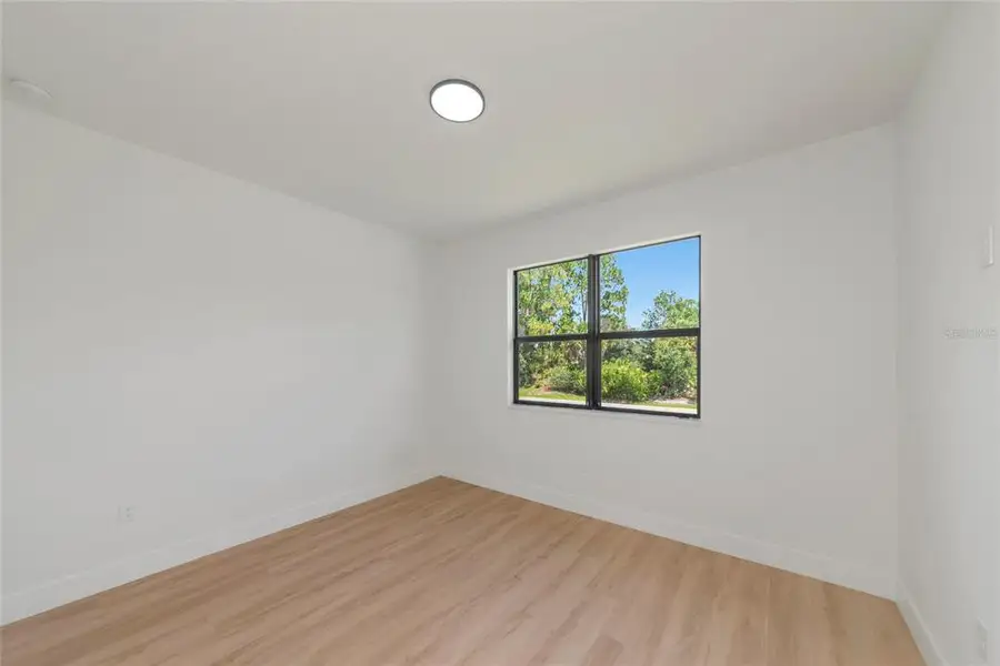 Spacious, unfurnished interior of a new home in , North Port (Image 29).