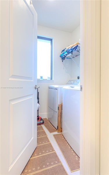 Spacious, unfurnished interior of a new home in , Doral (Image 18).