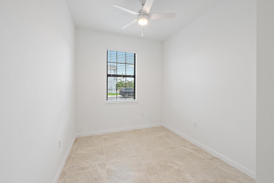 501 SW Sally Way (15)