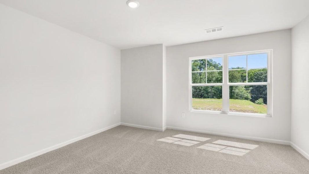 Spacious, unfurnished interior of a new home in Falcon Landing, Gainesville (Image 15).