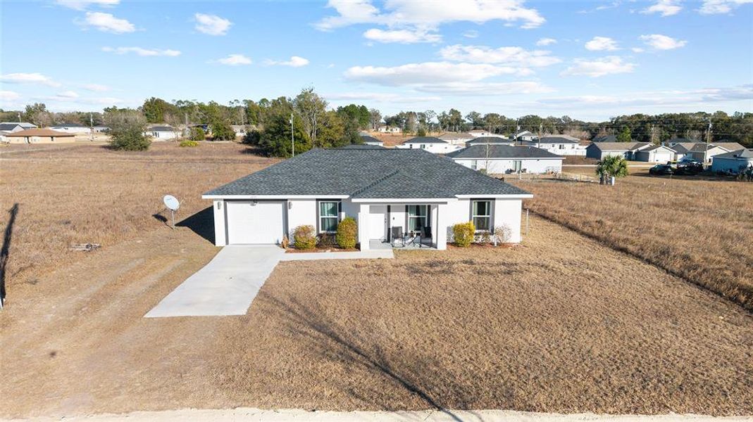 Exterior details and patio area of a home in , Ocala (Image 21).