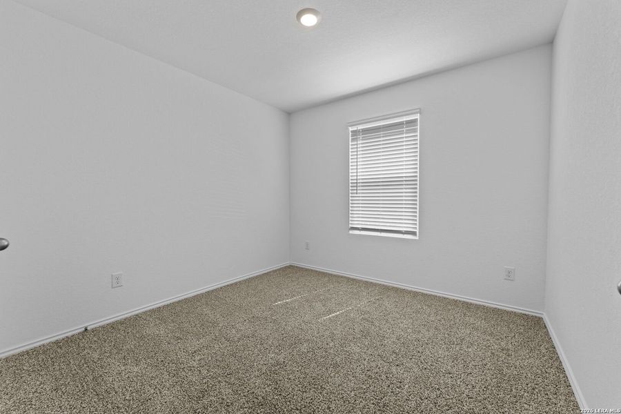 Spacious, unfurnished interior of a new home in Avenida, Converse (Image 12).