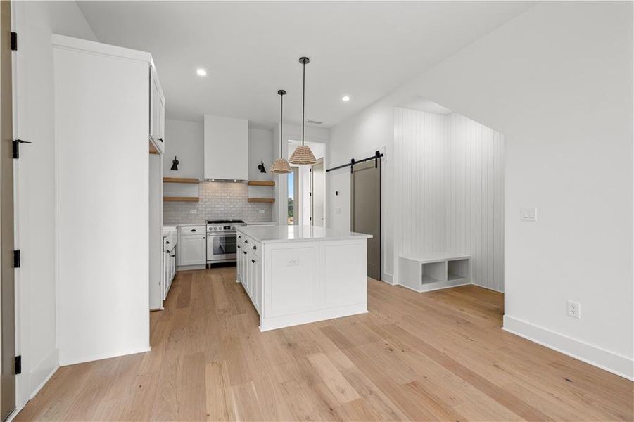 Spacious, unfurnished interior of a new home in , Fayetteville (Image 27).