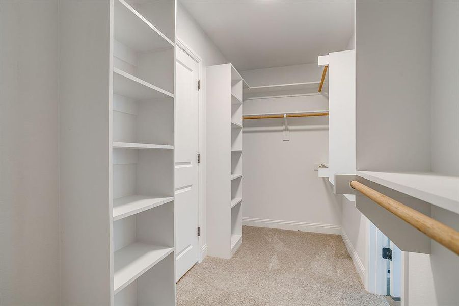 Spacious, unfurnished interior of a new home in , Palmer (Image 37).