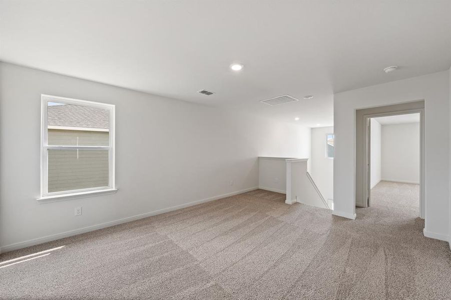 Spacious, unfurnished interior of a new home in Big Sky Estates, Ponder (Image 7).