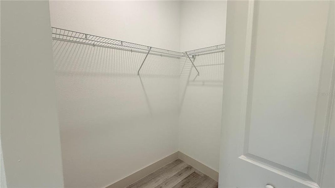 Spacious, unfurnished interior of a new home in , Ocala (Image 31).