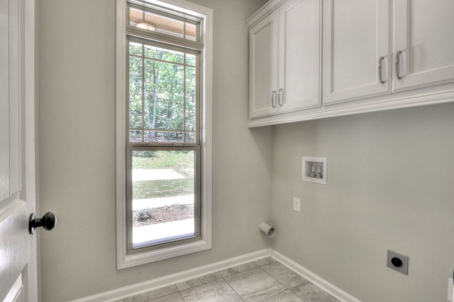 Representative unfurnished interior of a home built from the The Huntleigh by Bamford and Company in Rowland Springs, Cartersville (Image 26).