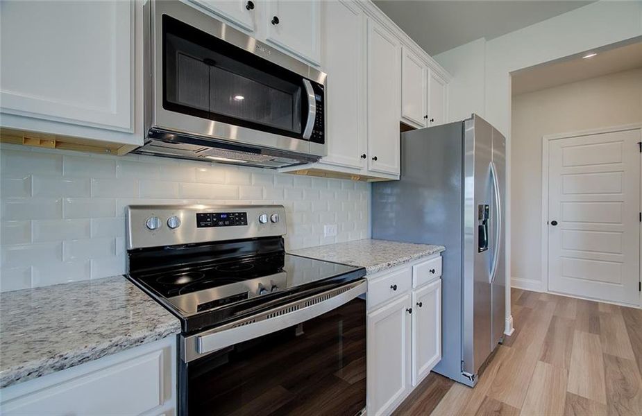 Furnished interior view inside a new home in Crofton Place Enclave, Snellville (Image 14).