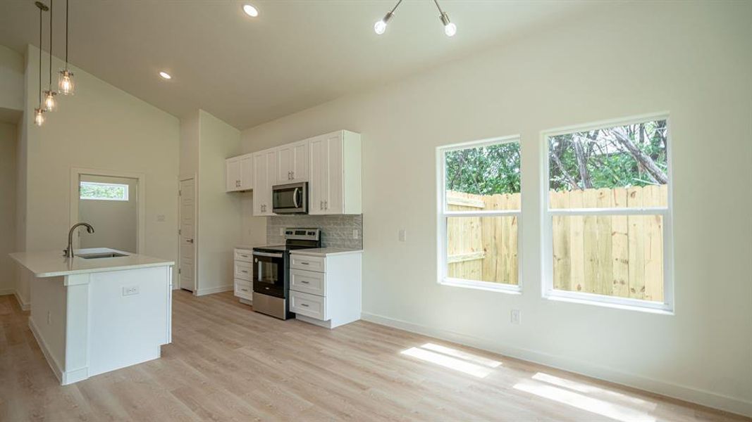 Furnished interior view inside a new home in , Granbury (Image 10).