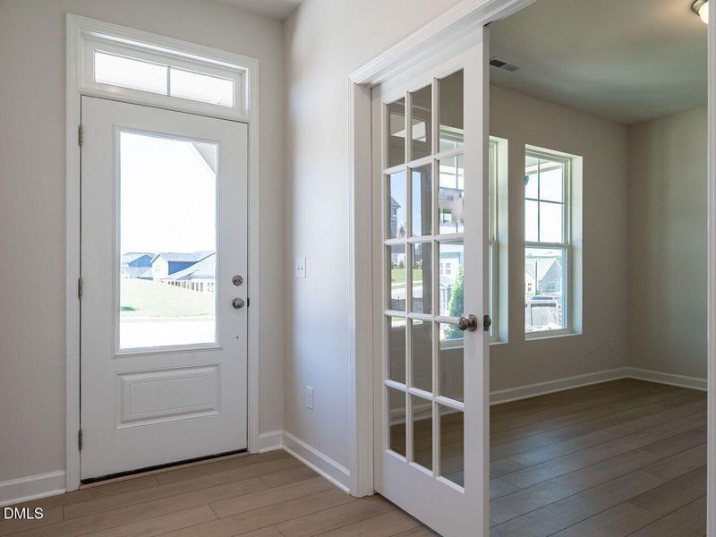 003-1280x960-foyer 003-1280x960-foyer