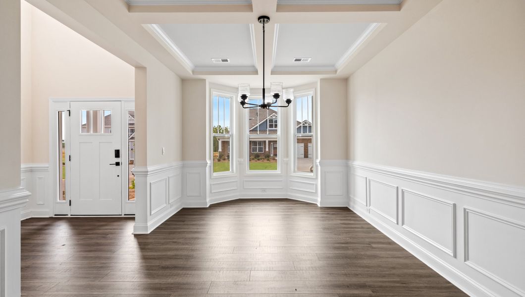 Spacious, unfurnished interior of a new home in Campbell Ridge, Piedmont (Image 18).