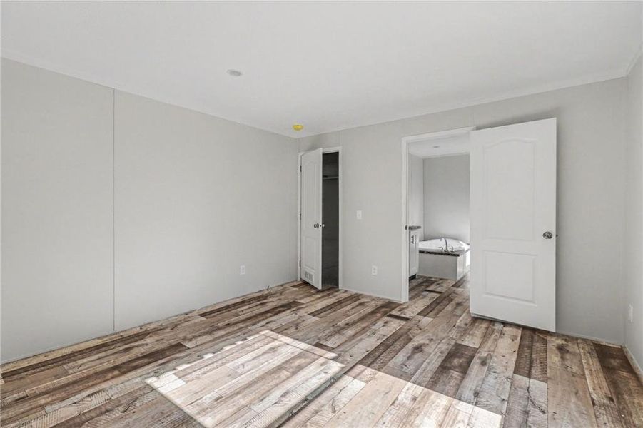 Spacious, unfurnished interior of a new home in , Cedartown (Image 19).