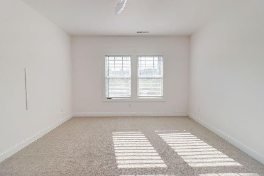 Spacious, unfurnished interior of a new home in , Smyrna (Image 25).