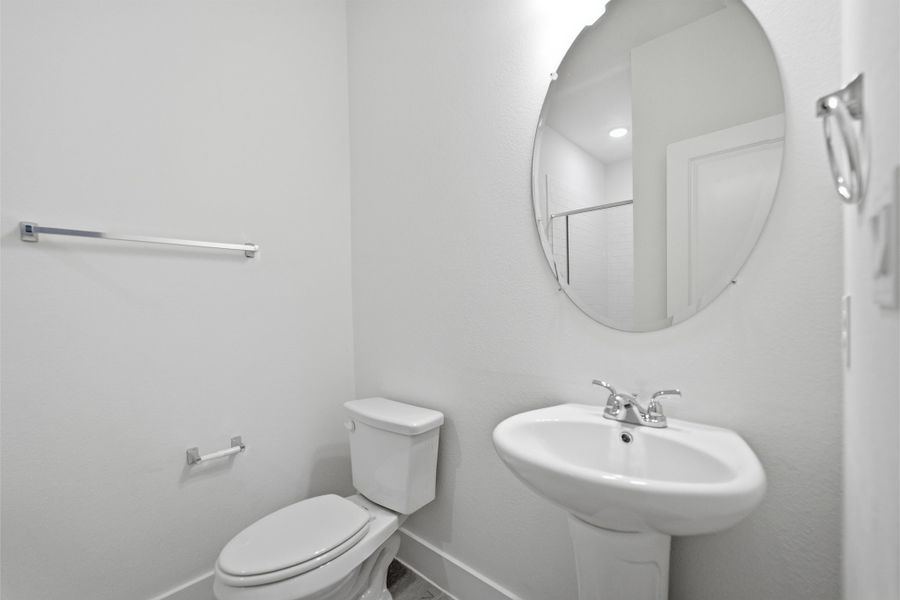Furnished interior view inside a new home in Hunters Glen, Jarrell (Image 16).