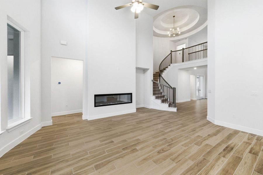 Spacious, unfurnished interior of a new home in The Colony, Bastrop (Image 18).