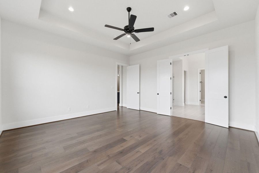 Spacious, unfurnished interior of a new home in High Meadow Estates, New Waverly (Image 39).