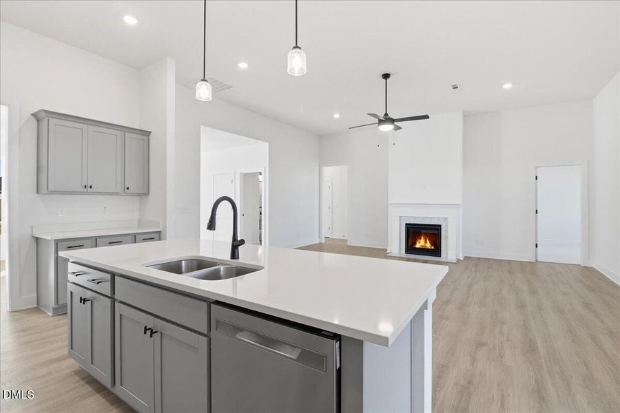 14-103 Manchester Ct-14