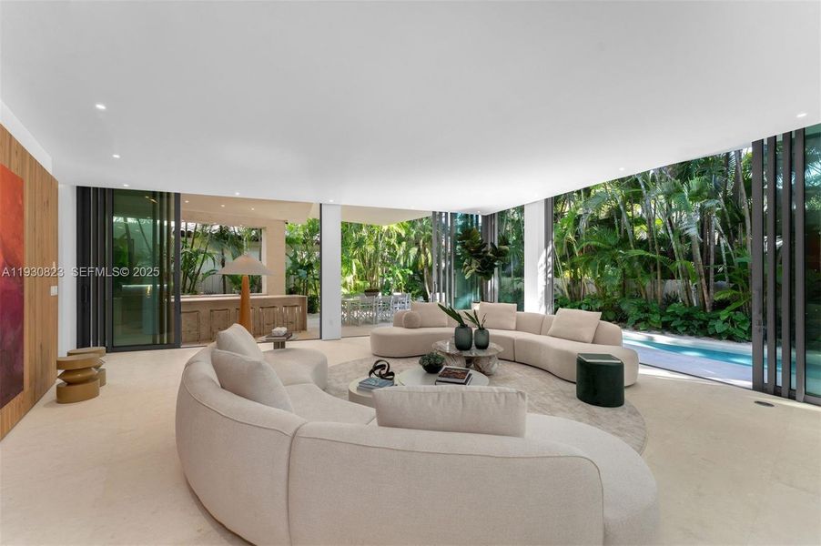 Community amenities in , Miami (Image 58).