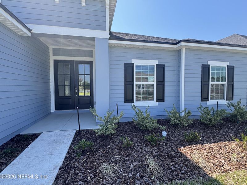 Exterior details and patio area of a home in Hyland Trail, Green Cove Springs (Image 23).