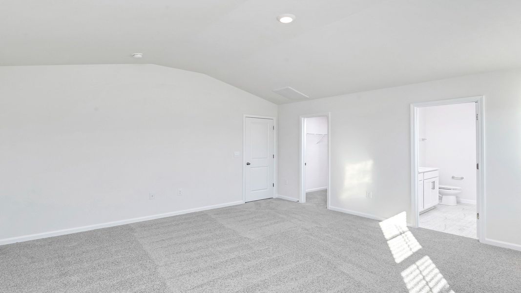 Spacious, unfurnished interior of a new home in Hunter's Branch, Hopkins (Image 18).
