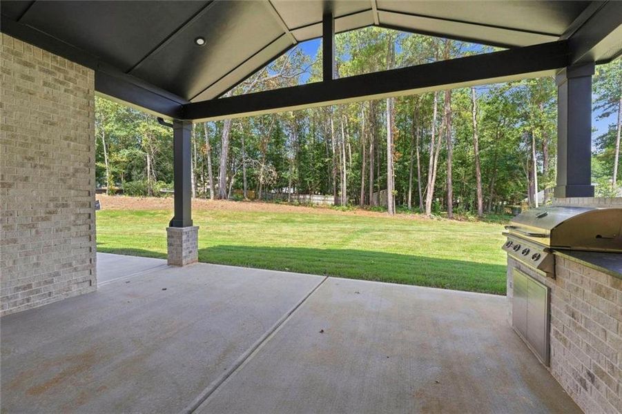 Exterior details and patio area of a home in , Loganville (Image 4).