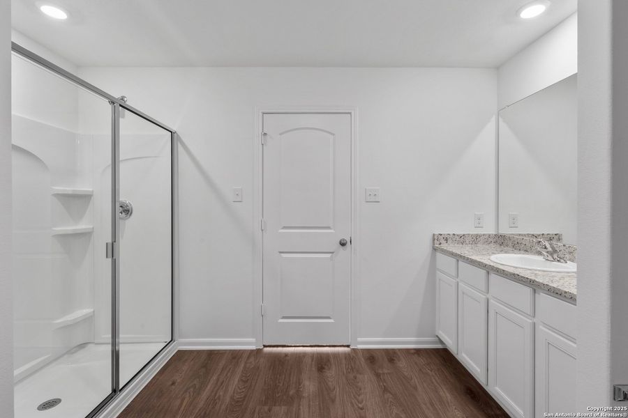 Furnished interior view inside a new home in Rosewood Estates, Lytle (Image 4).