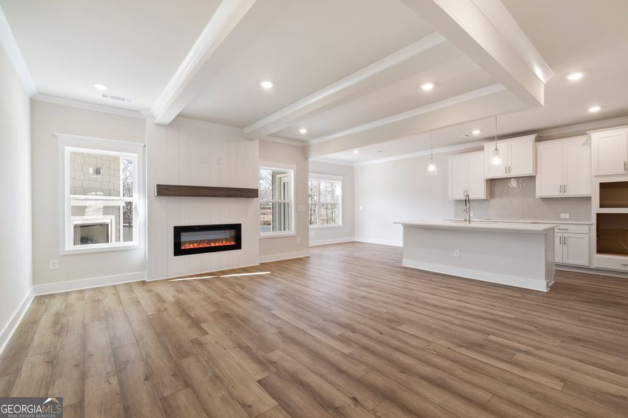 Spacious, unfurnished interior of a new home in Rosewood Lake Estates, Hoschton (Image 17).