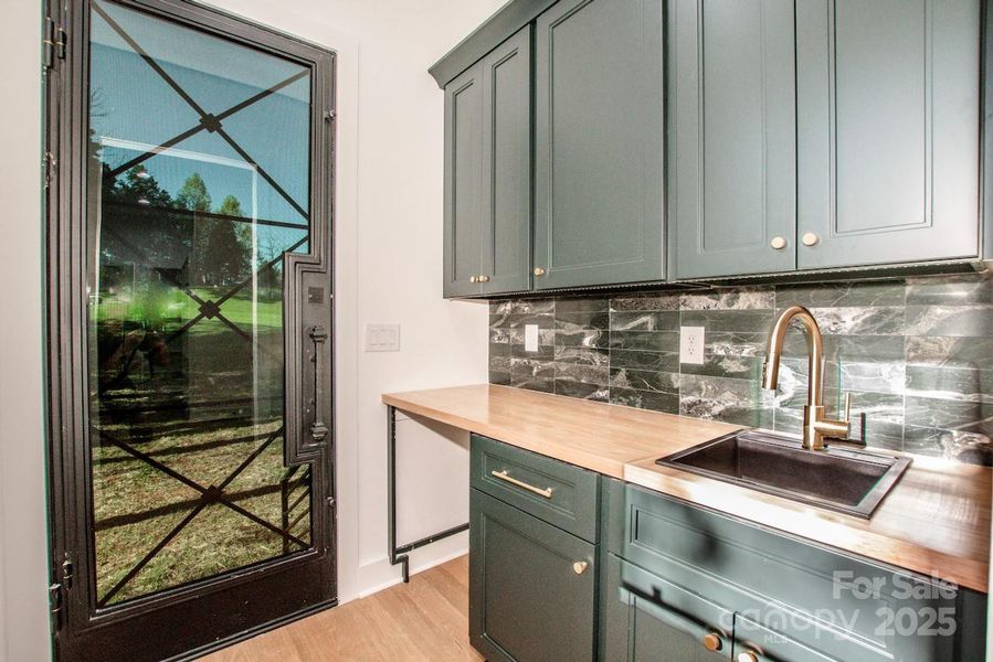 Close-up of interior finishes inside a home in , Statesville (Image 15).