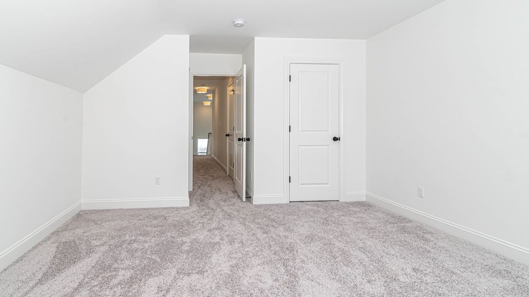 Representative unfurnished interior of a home built from the The Briarhaven III Side Entry by Norfolk Homes in Fosdick Glen of Saline, Saline (Image 46).