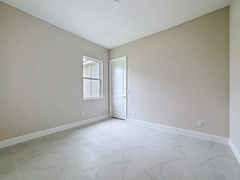 Spacious, unfurnished interior of a new home in River Preserve Estates, Parrish (Image 57).