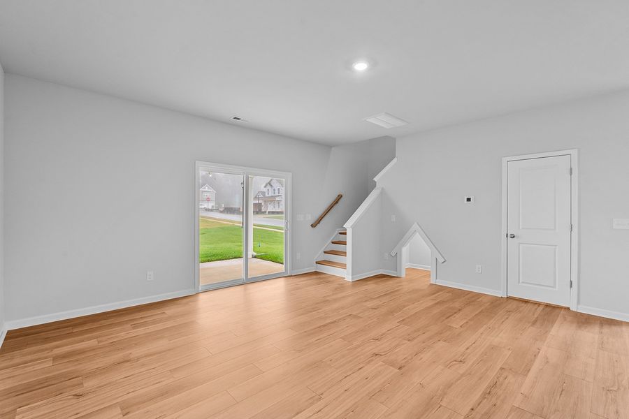 Spacious, unfurnished interior of a new home in Hanes Lake, Winston-Salem (Image 17).