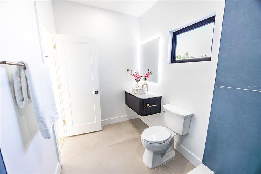 Furnished interior view inside a new home in , St. Petersburg (Image 41).