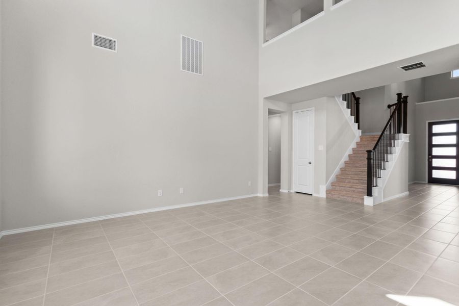 Spacious, unfurnished interior of a new home in The Trails, New Caney (Image 28).